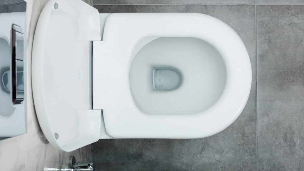 water-not-staying-in-toilet-bowl-2-simple-solutions-insidetoilet